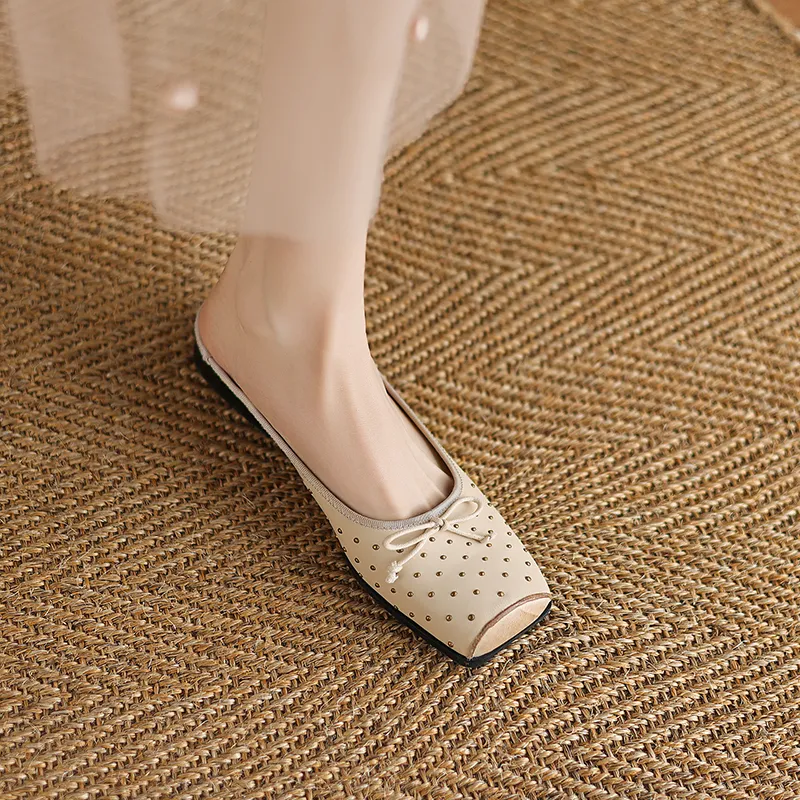 Mo Lin Slip Resistant Closed Toe Slippers Women's-8