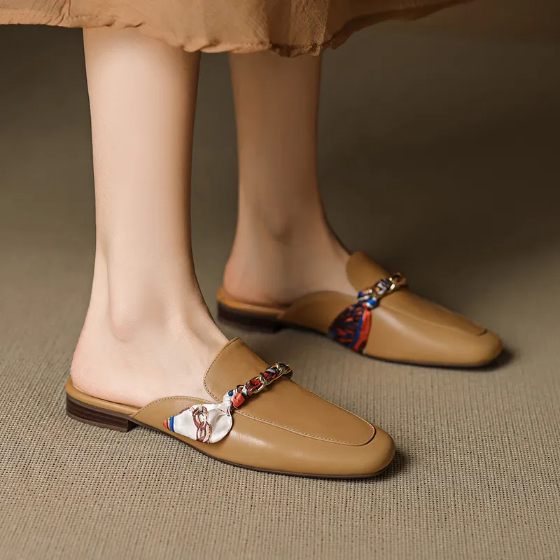 Mo Lin Closed Toe Slippers Women's-12