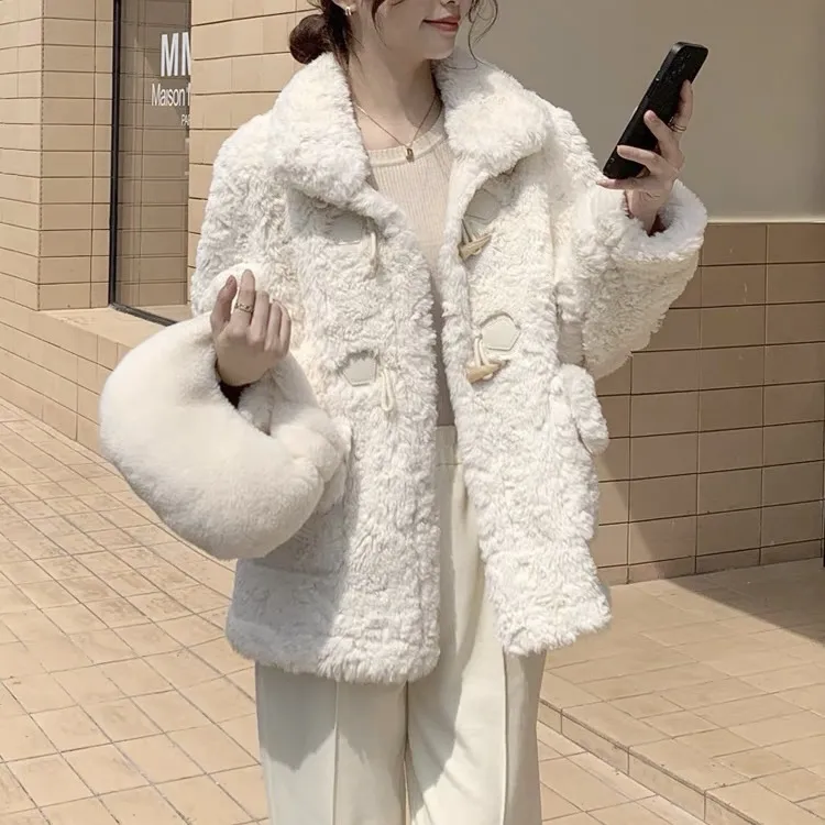 UPNANAWANG Velvet feel Coat Women's White-4
