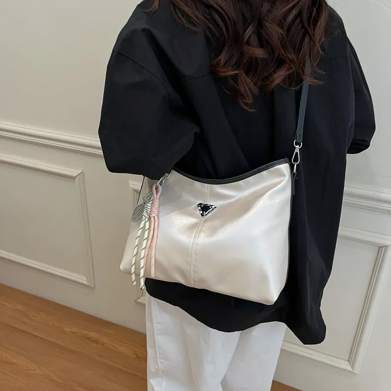 Cwatcun PU Shoulder Bag Regular Women's Multicolor-1