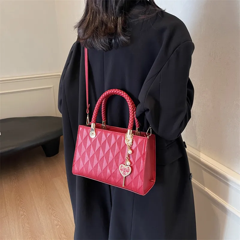Cwatcun PU One Shoulder Handbag, Crossbody Bag Regular Women's Red-5