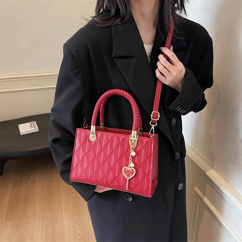Cwatcun PU One Shoulder Handbag, Crossbody Bag Regular Women's Red-6