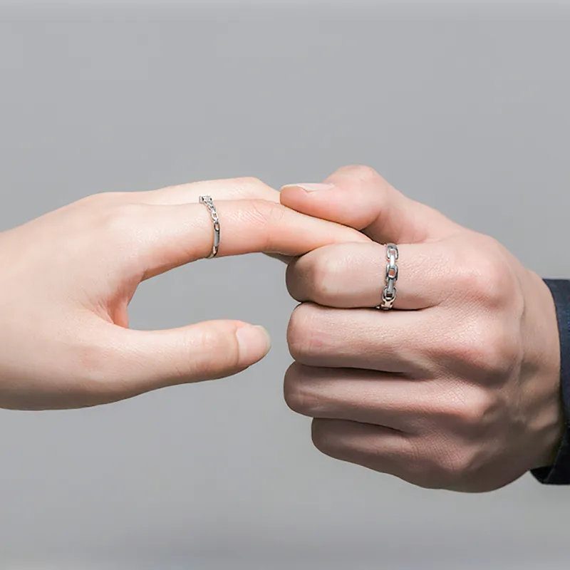 CHIC-ZONE Minimalist Style Romantic Intertwined Love Plain Band Rings Unisex-1
