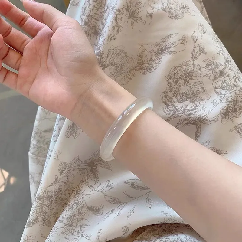 The Years Are Quiet Glass Cat Eye Bangles Unisex-4