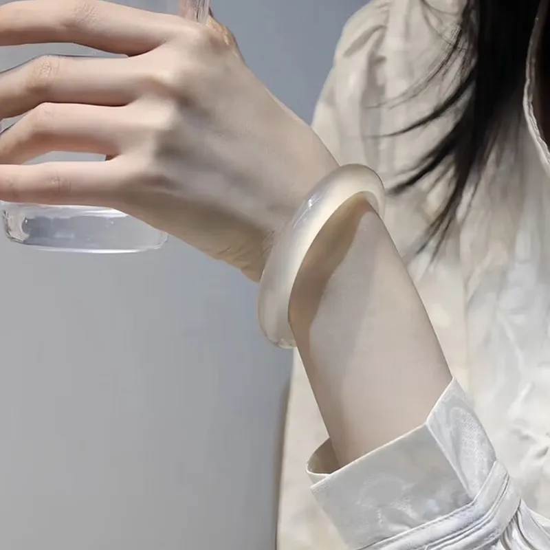 The Years Are Quiet Glass Cat Eye Bangles Unisex-5