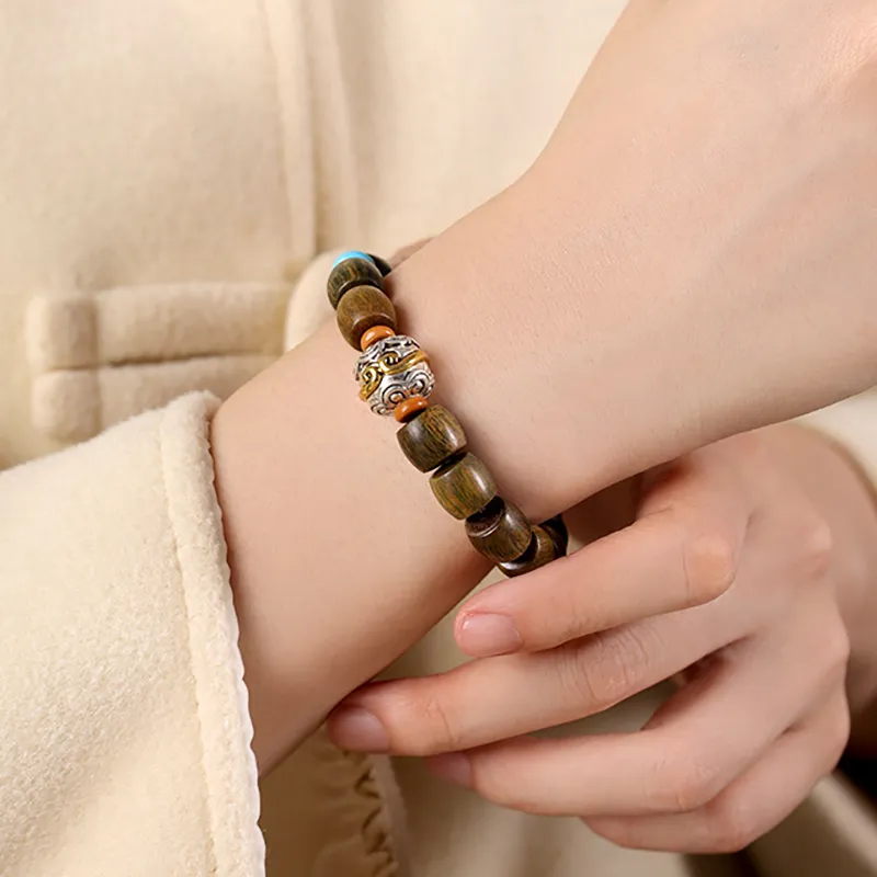 The Years Are Quiet Green Sandalwood Wooden Bracelets Unisex-5