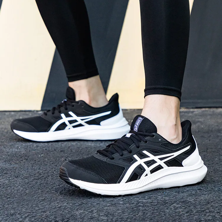 Asics Jolt 4 Breathable Lightweight Low Top Running Shoes Men's Black White-5