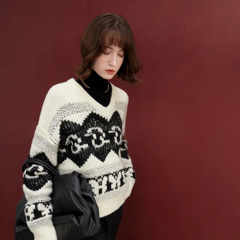3COLOUR Knitwear Women's Black Beige Floral-10