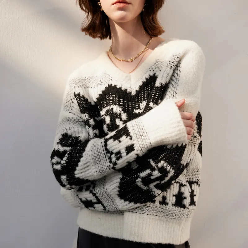 3COLOUR Knitwear Women's Black Beige Floral-11