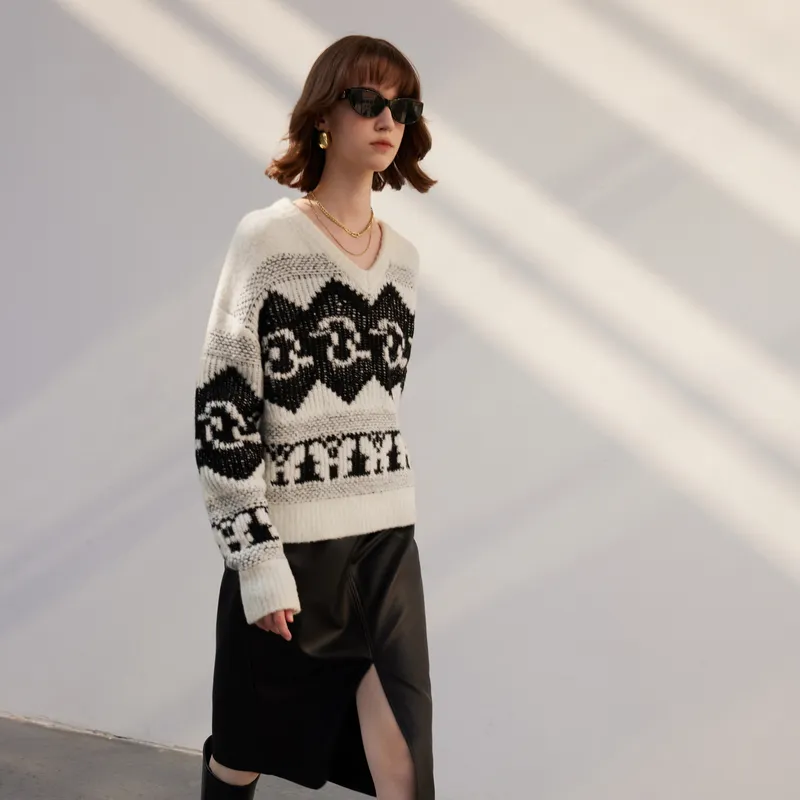 3COLOUR Knitwear Women's Black Beige Floral-6