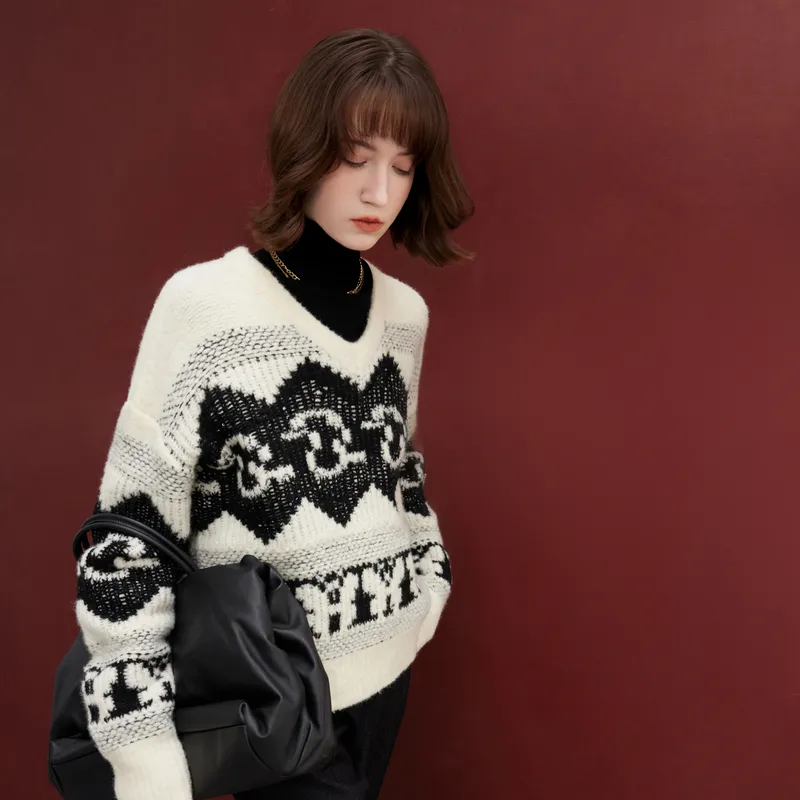 3COLOUR Knitwear Women's Black Beige Floral-3