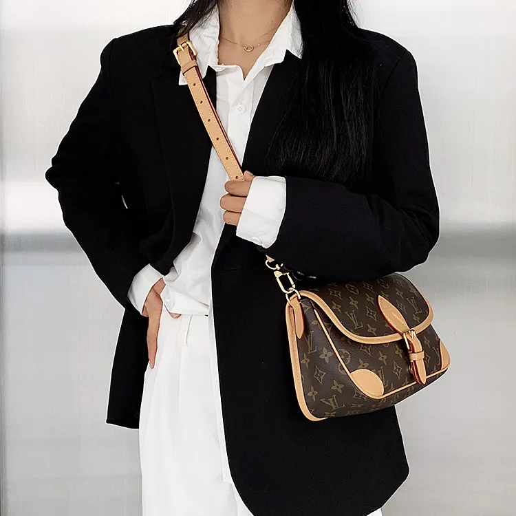 Lan Bao Fan Cow Leather Bag Strap Women's Beeswax-42