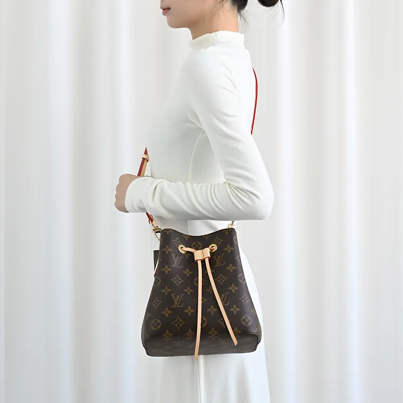 Lan Bao Fan Cow Leather DuPont Paper Bag Accessory Bag Strap Bag Insert Unisex White/Gold-15
