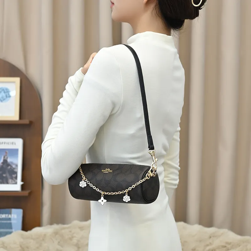 Lan Bao Fan Metal Alloy Bag Accessory Women's Gold-33