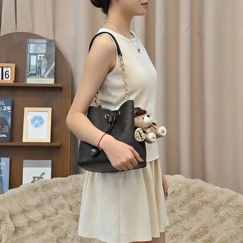 Lan Bao Fan Alloy Bag Accessory Women's Gold-3