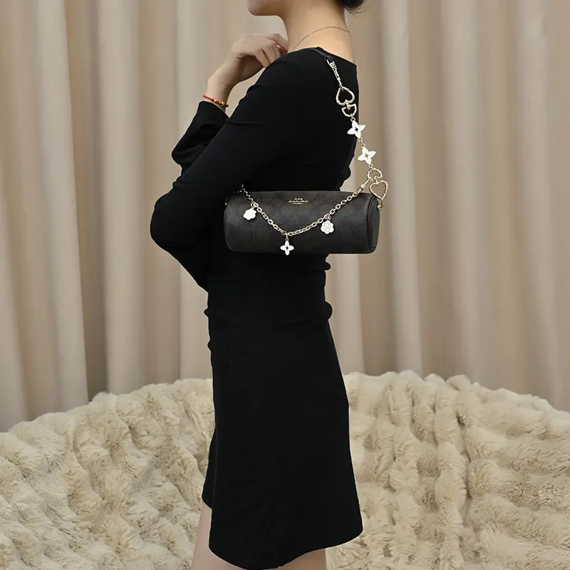 Lan Bao Fan Metal Alloy Bag Accessory Women's Gold-8