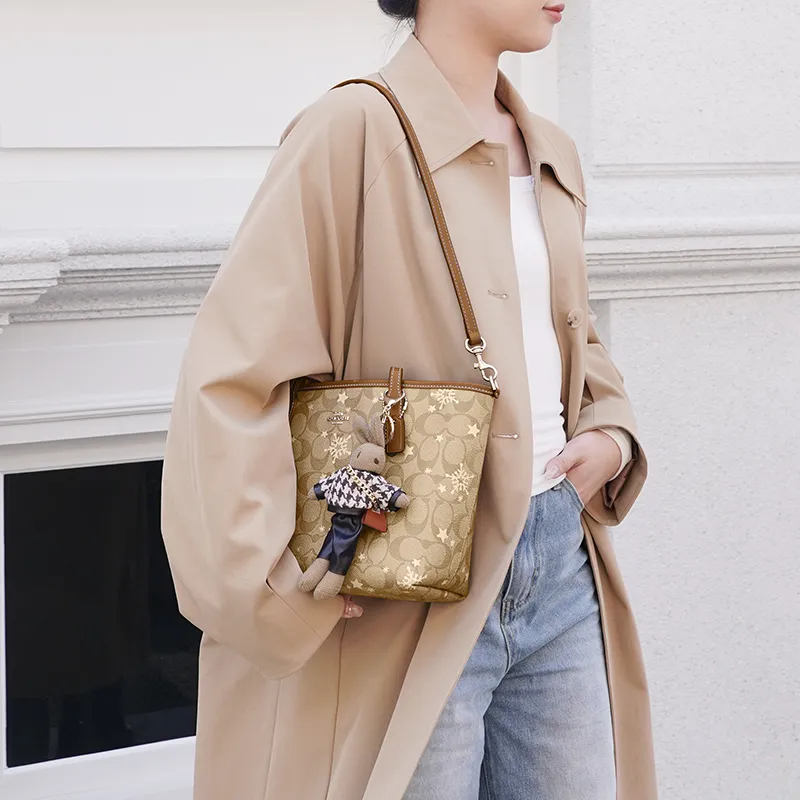 Kim Yeon sha Artificial Leather Bag Strap Women's Milk Tea-7