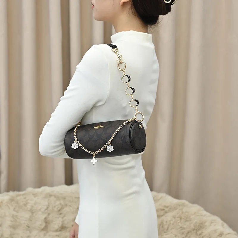 Lan Bao Fan Metal Alloy Bag Accessory Women's Gold-14