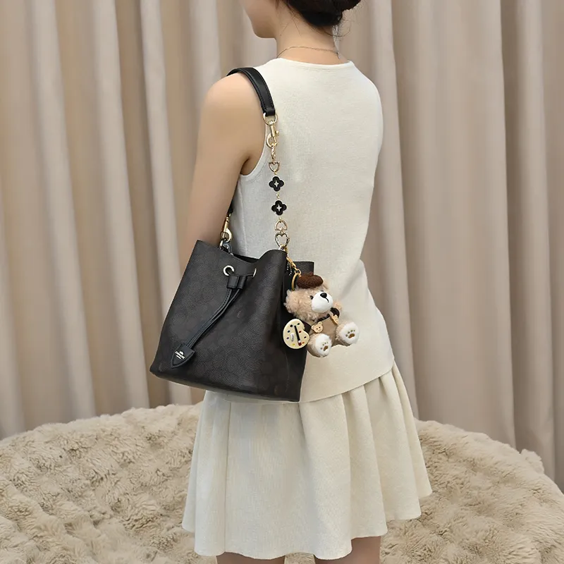 Lan Bao Fan Microfiber Alloy Bag Accessory Women's Gold-4
