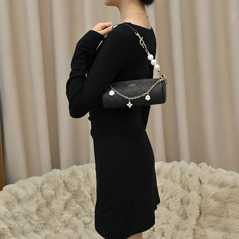 Lan Bao Fan Metal Alloy Bag Accessory Women's Gold-23