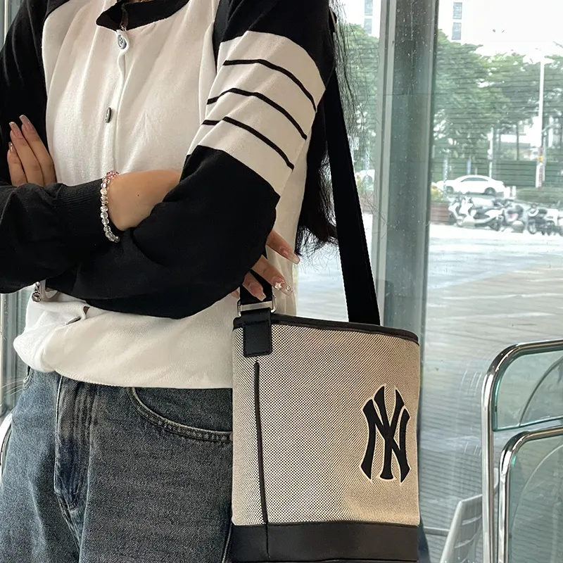 Kim Yeon sha Plush Bag Insert Support, Organizing Bag Medium Bag Interior Pocket Bag Women's Black-5