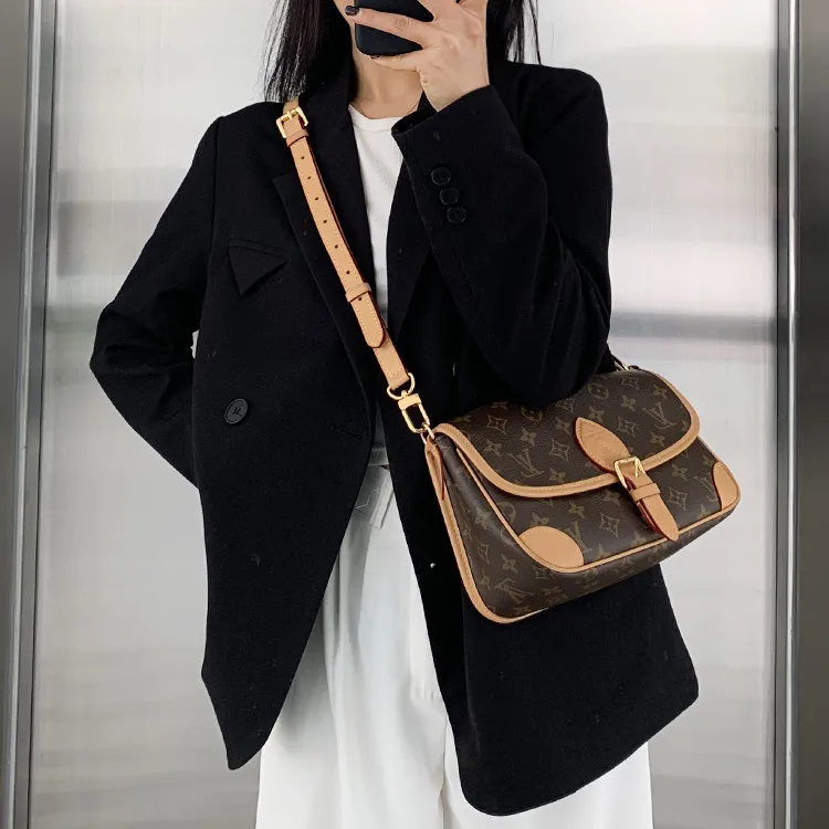 Lan Bao Fan Cow Leather Bag Strap Women's Beeswax-34