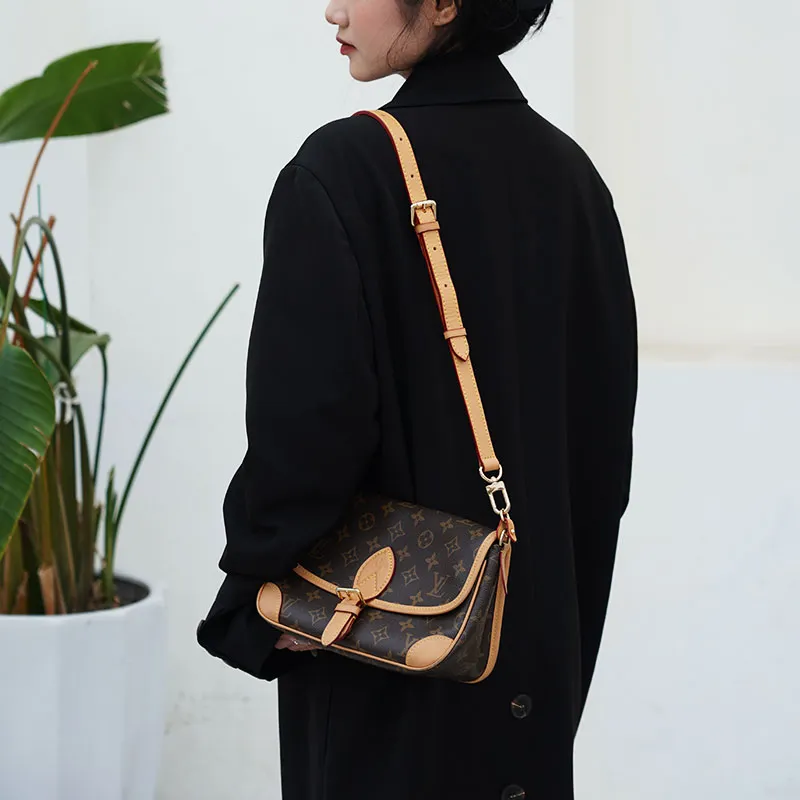 Lan Bao Fan Cow Leather Baguette Bag, Shoulder Bag, Crossbody Bag, Bag Strap Accessories Women's Beeswax Color-5