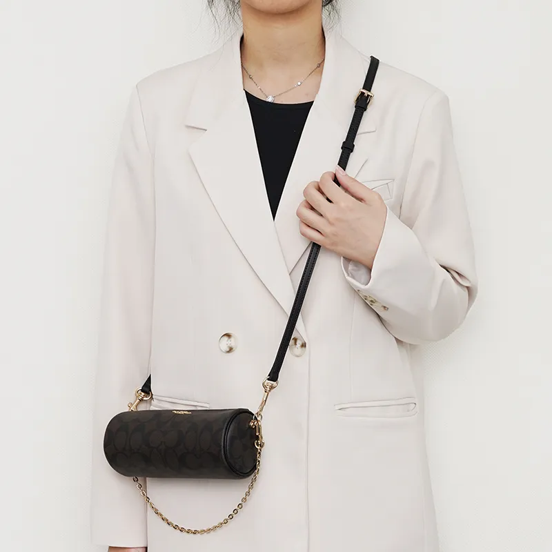 Lan Bao Fan Metal Shoulder Strap, Bag Accessory Women's Gold Tone-127