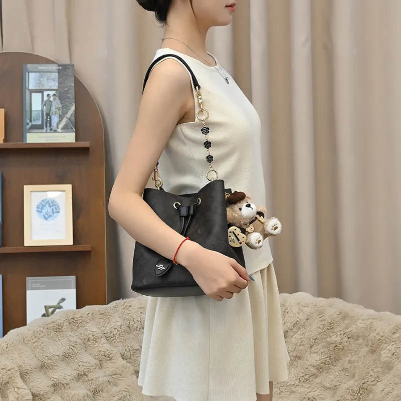Lan Bao Fan Microfiber Alloy Bag Accessory Women's Gold-3