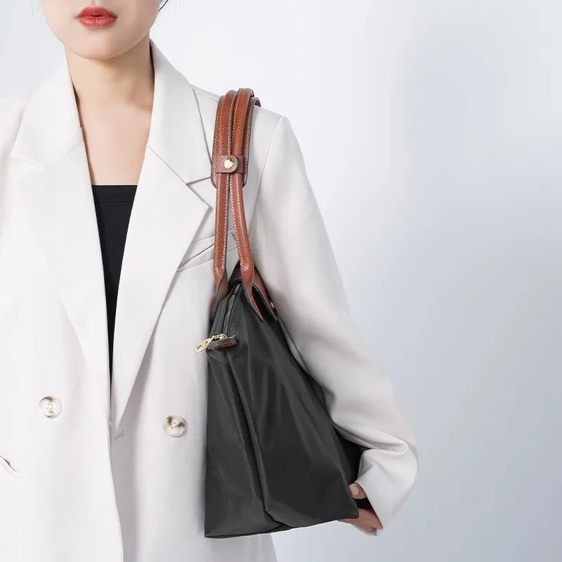Kim Yeon-sha Microfiber Artificial Leather Liner Women's Cognac-38