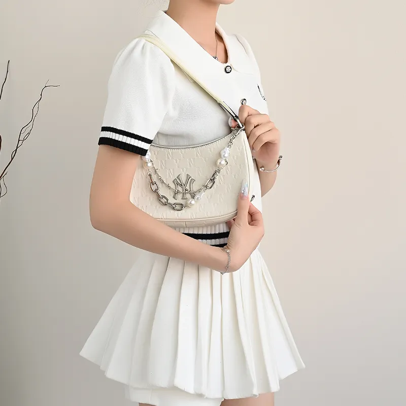 Lan Bao Fan Metal, Alloy Women's Bag With Pearl Decorative Chain Women's Silver-26