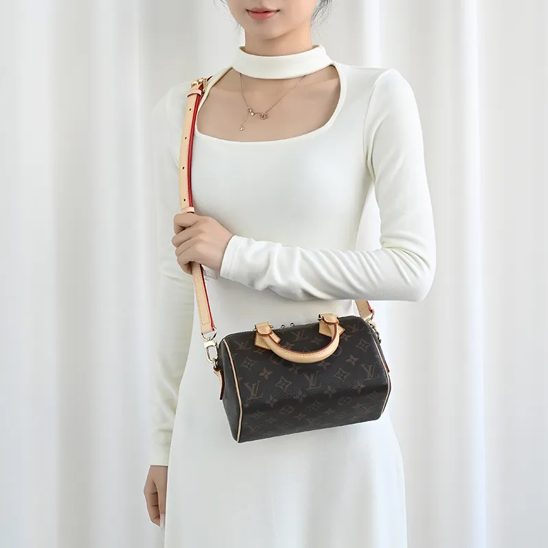 Lan Bao Fan Alloy Cow Leather DuPont Paper Bag Accessory Bag Strap Women's Multicolor-2