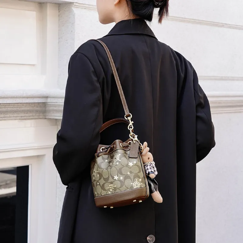 Kim Yeon sha Nylon COACH Women's Bag With Single Purchase Unisex Ecru-5