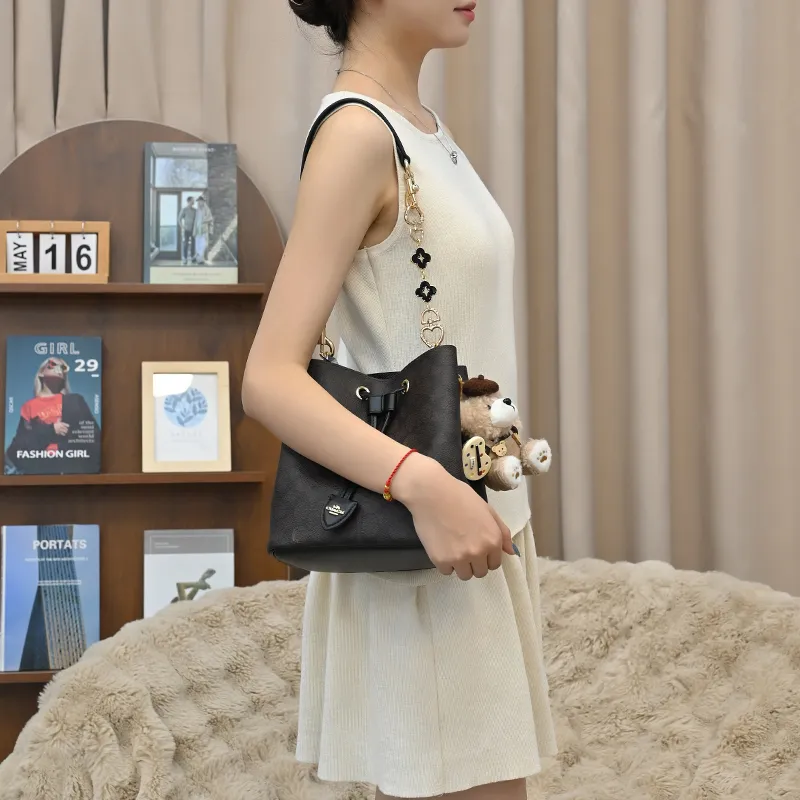 Lan Bao Fan Microfiber Alloy Bag Accessory Women's Gold-3