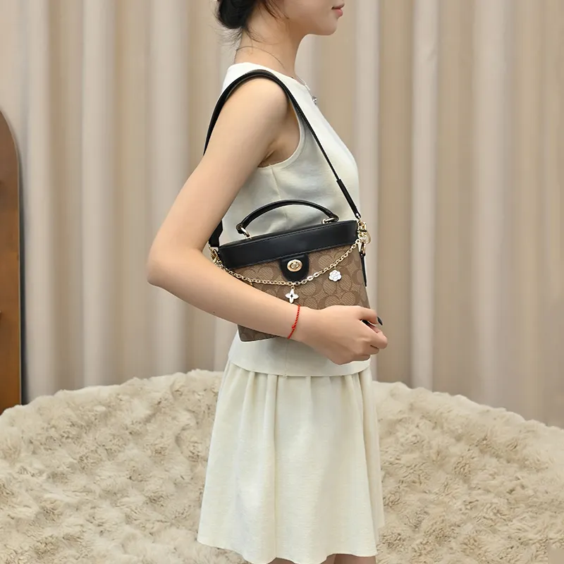 Lan Bao Fan Microfiber Bag Strap Women's Black-3