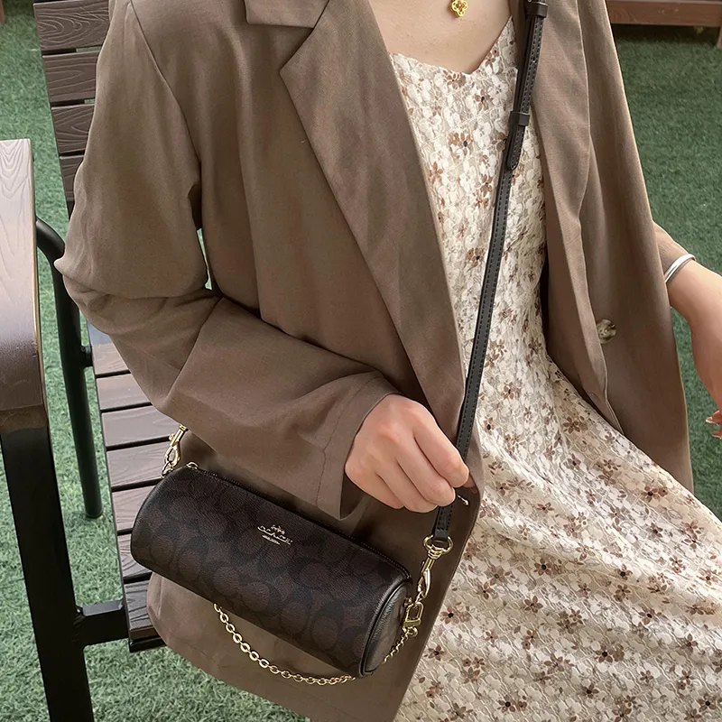 Lan Bao Fan Metal Shoulder Strap, Bag Accessory Women's Gold Tone-10