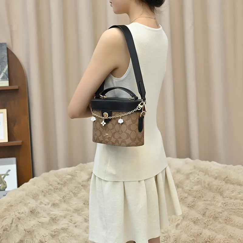 Lan Bao Fan Microfiber Bag Strap Women's Black-4
