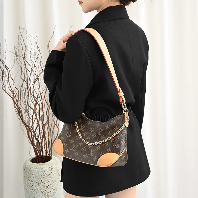 Kim Yeon sha Bag Straps-2