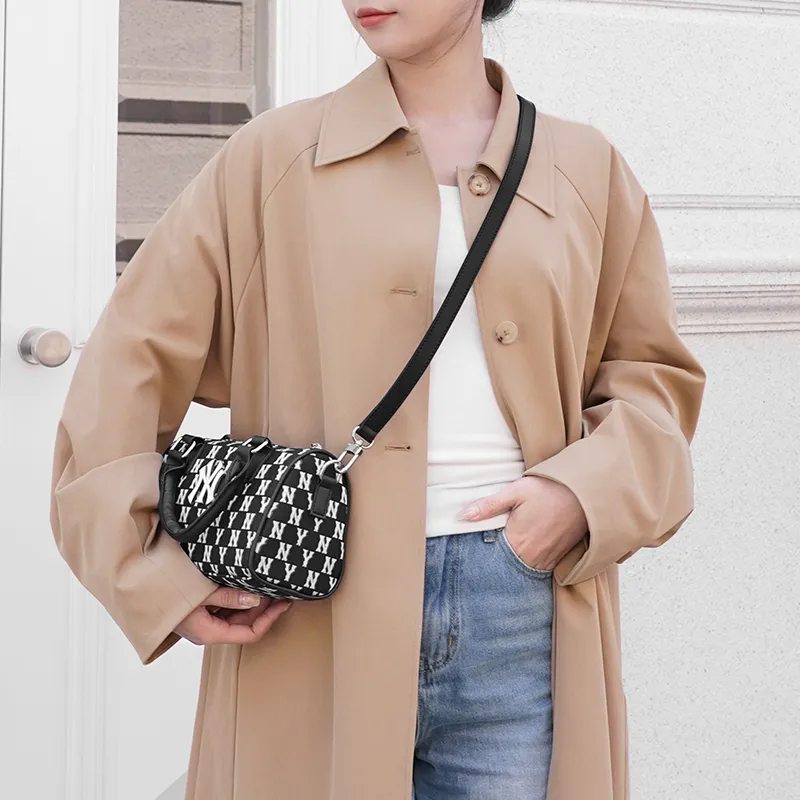 Kim Yeon-sha Felt Lining Bag Liner Storage Medium Bag Square Bag Combination Shoulder Strap Buy Unisex Black-3
