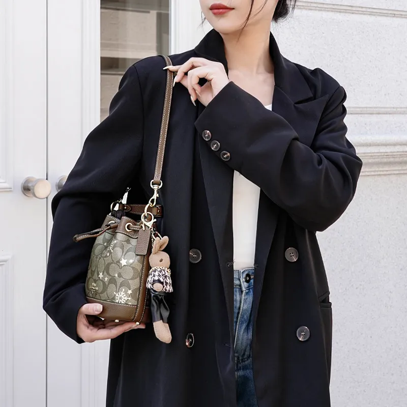 Kim Yeon sha Nylon COACH Women's Bag With Single Purchase Unisex Ecru-4