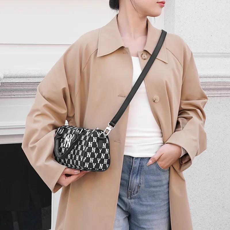 Kim Yeon-sha Felt Lining Bag Liner Storage Medium Bag Square Bag Combination Shoulder Strap Buy Unisex Black-5