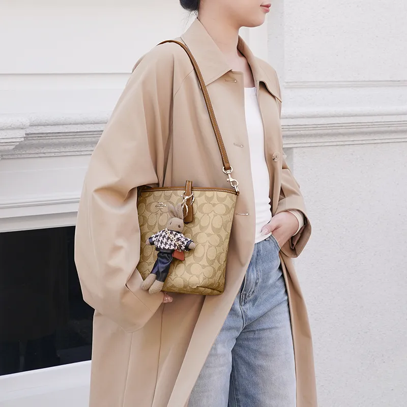 Kim Yeon sha Artificial Leather Bag Strap Women's Milk Tea-13