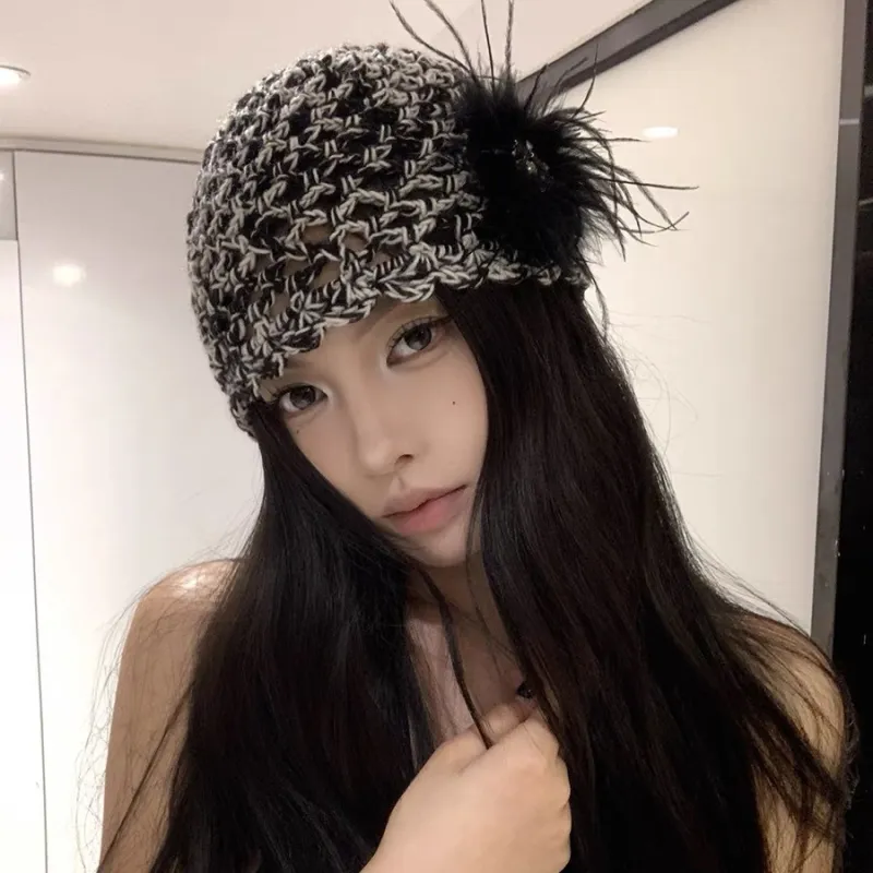 MUSTKOO Knitted Fabric Beanie Women's-3