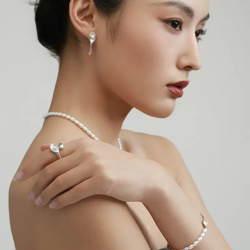 MACE MAVA Shell Pearl Bracelets Women's-1