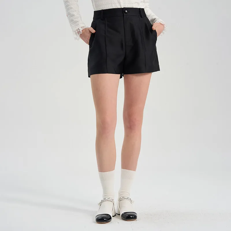 RARE Casual Shorts Women's Black-2