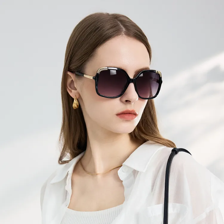 ELLE Polycarbonate Square Sunglasses Unisex-4
