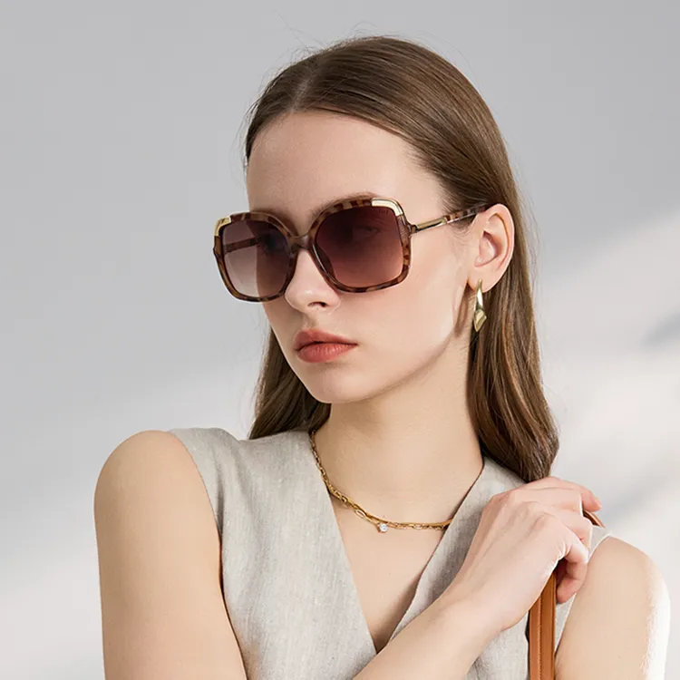 ELLE Polycarbonate Square Sunglasses Unisex-12