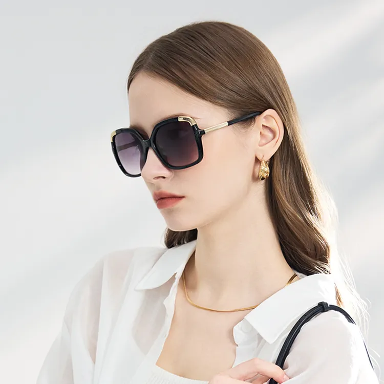ELLE Polycarbonate Square Sunglasses Unisex-6