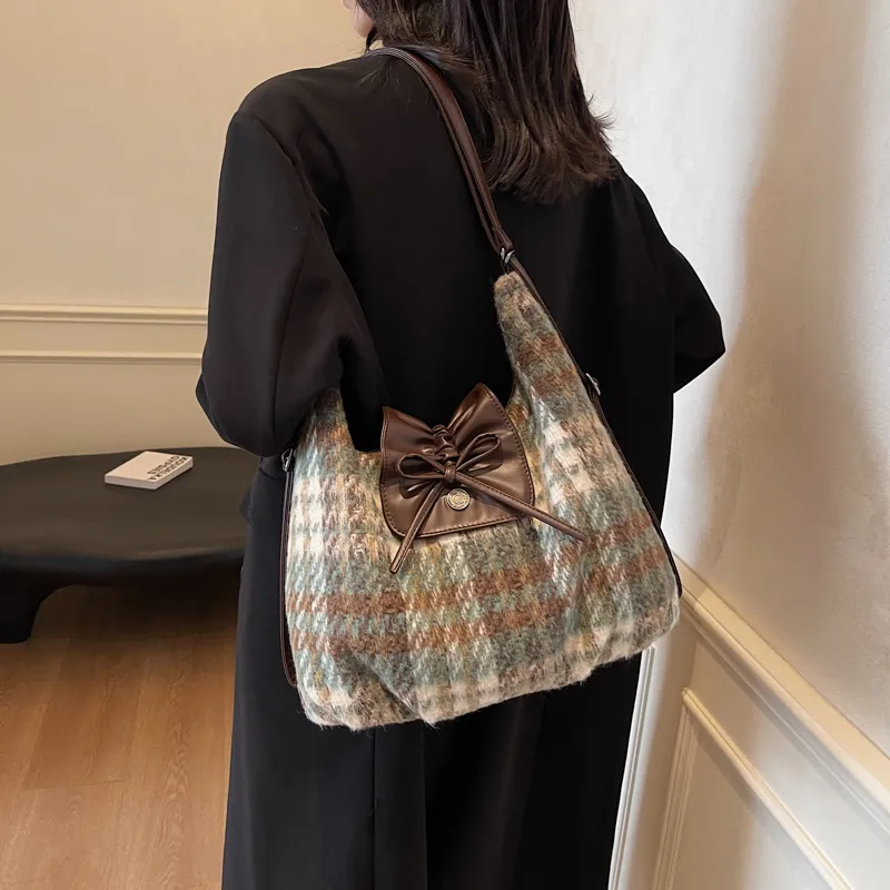CORE BIRD Woolen Portable Double-Shoulder Shoulder Bag Women's Blue Plaid/Green Plaid/Dark Blue Plaid-7