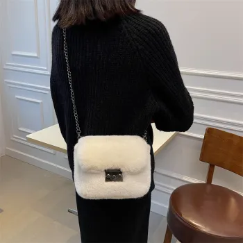 CORE BIRD Plush Shoulder Bag Women's Multicolor